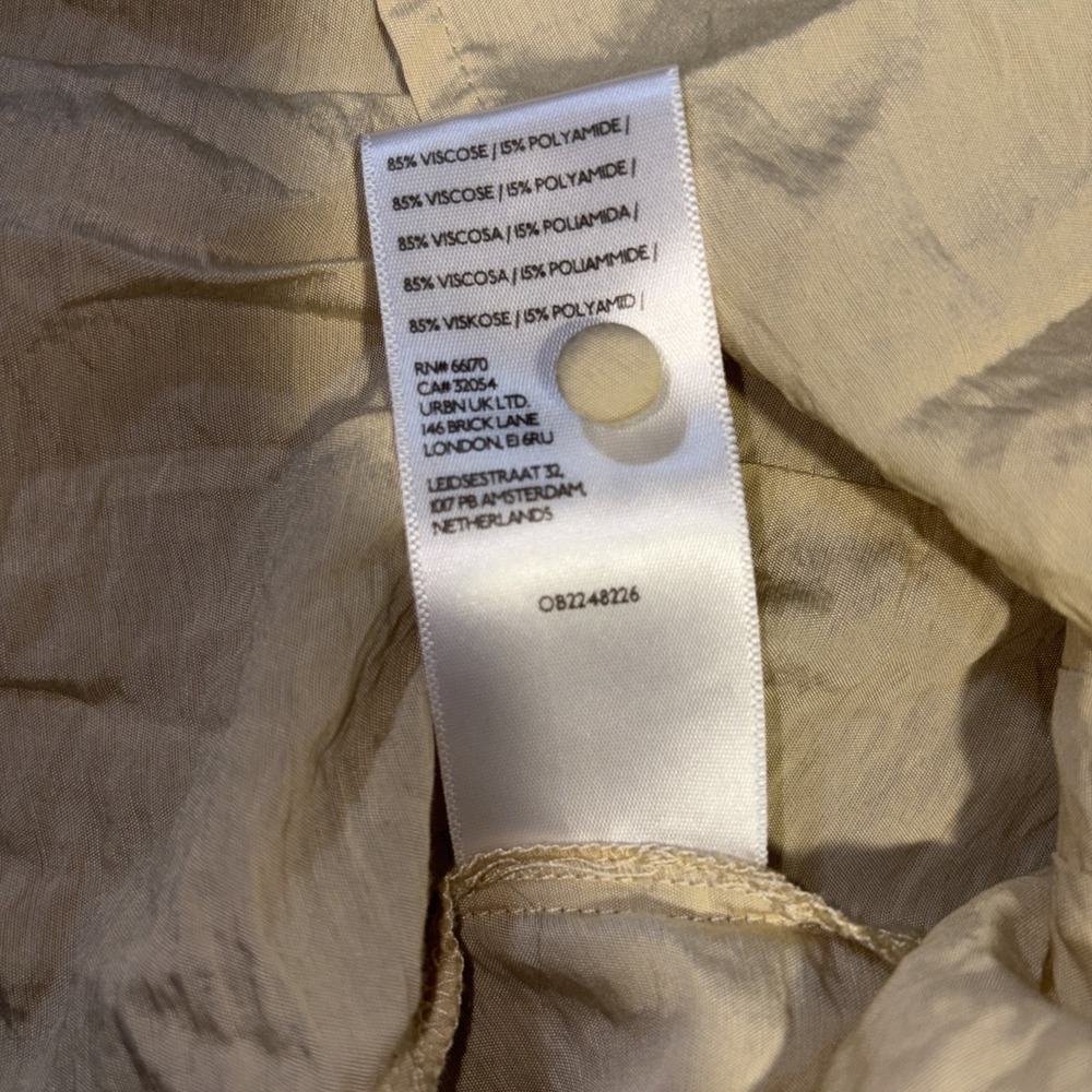 Anthropologie The Della Pleated Waist Shell Top in Beige Size Medium Sleeveless - Picture 3 of 6